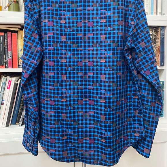 Robert Graham Pattern Button Up - Picture 4 of 4
